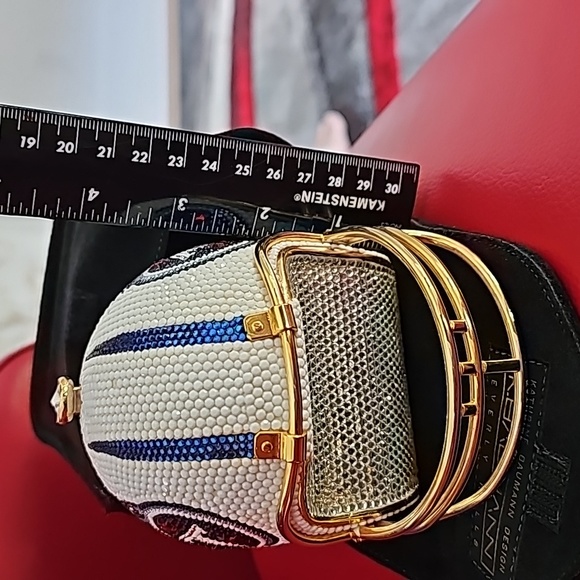 Tennessee Titans jeweled helmet purse - Picture 7 of 8